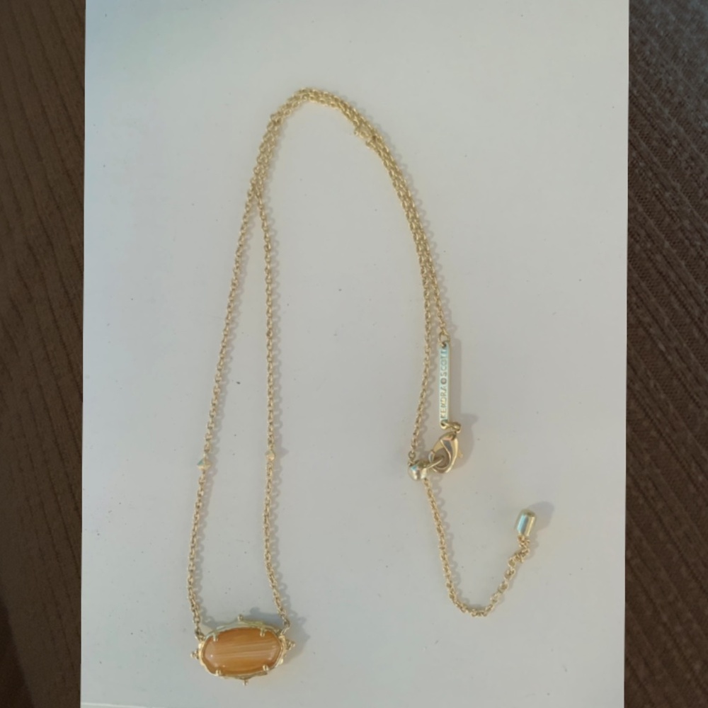 Kendra Scott Peach Pendant Necklace